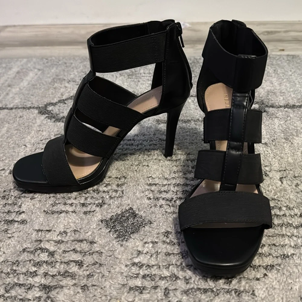 Kelly & Katie black strappy sandal size 6 - Picture 2 of 4